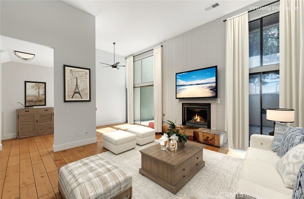 Photo of Listing #OC25187163