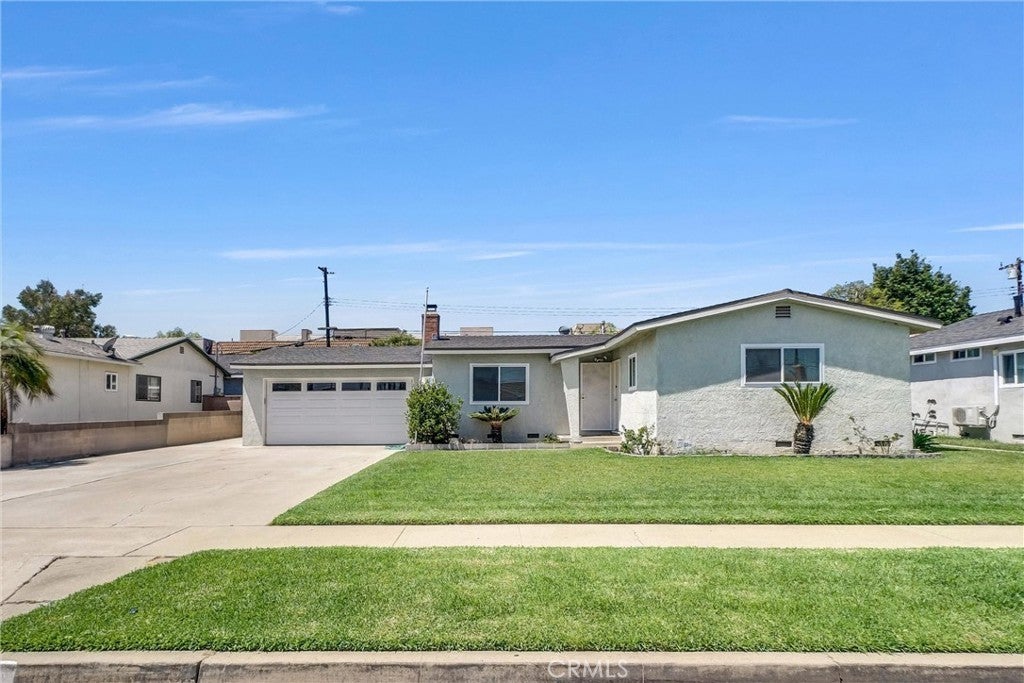 Photo of Listing #OC25187688