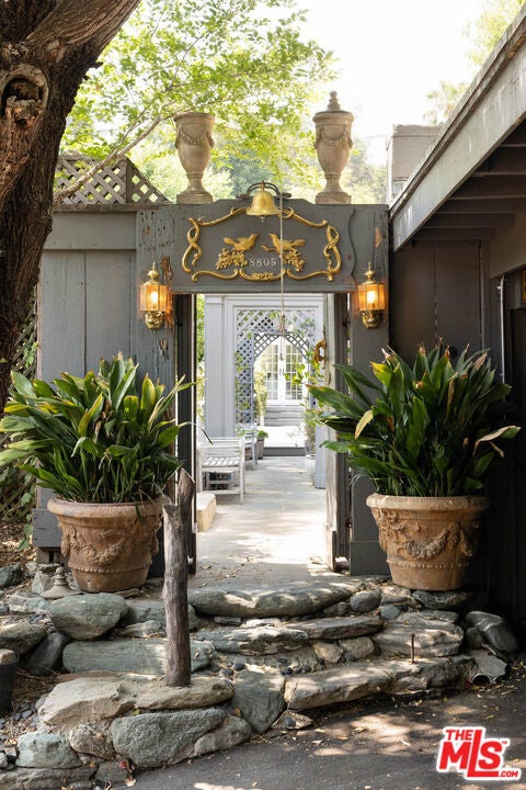 Photo of Listing #25580875