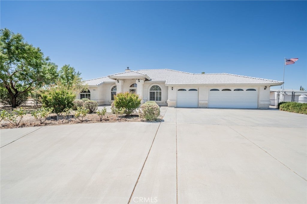 Photo of Listing #IV25186375