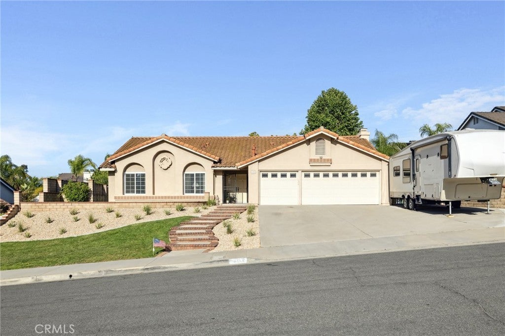 Photo of Listing #IV25188082