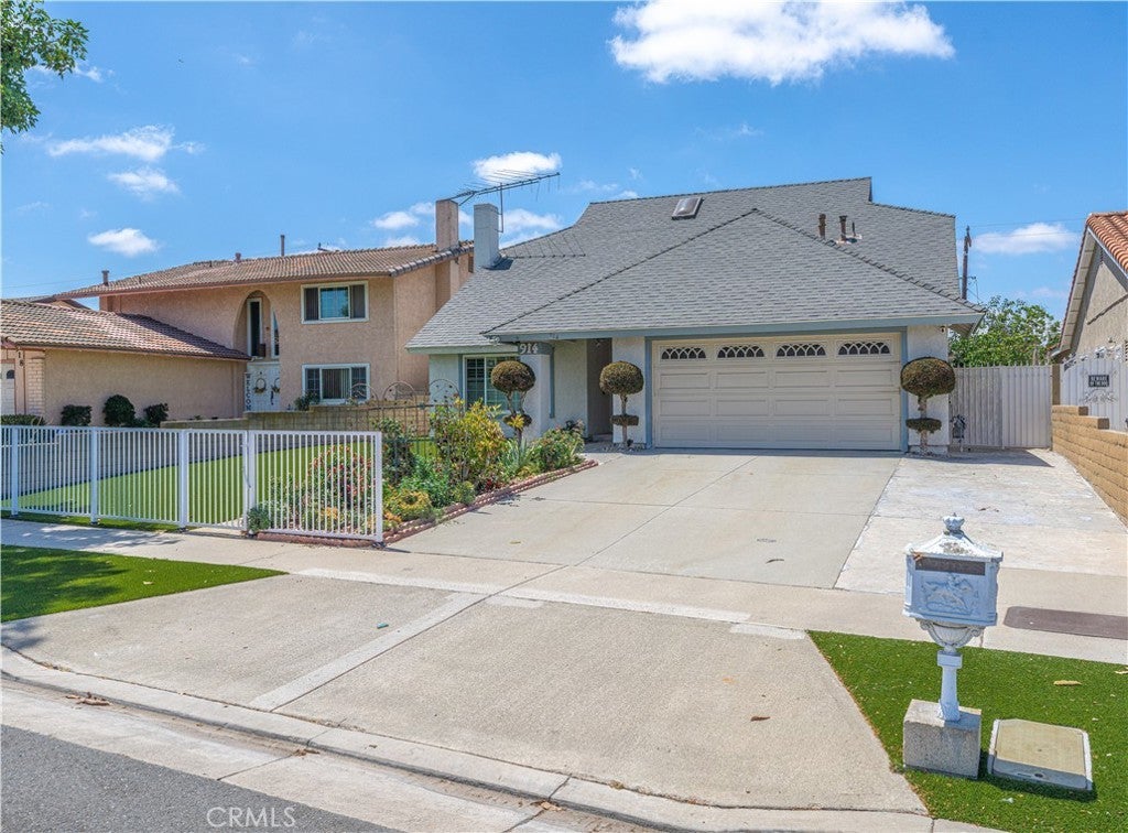 Photo of Listing #OC25185932