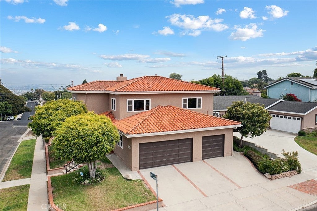 Photo of Listing #SR25186200