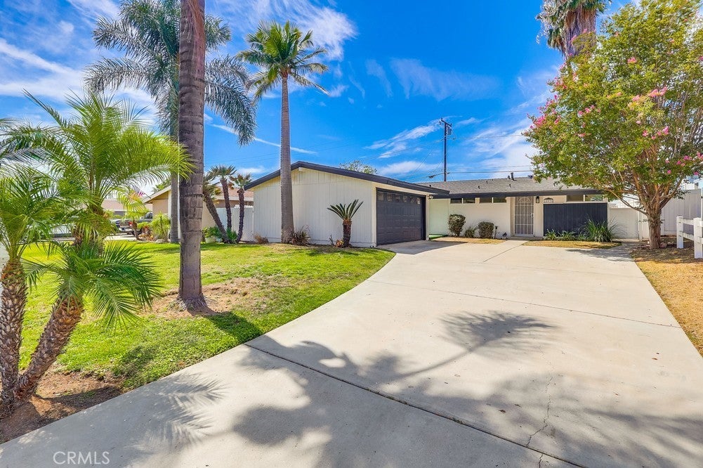 Photo of Listing #PW25188297