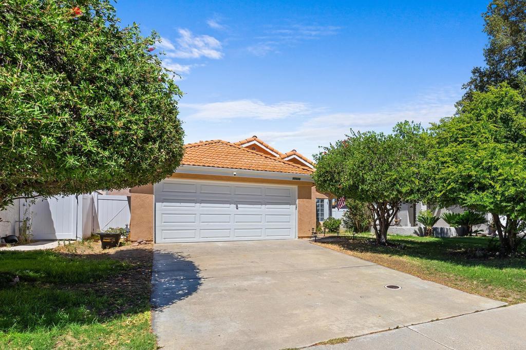 Photo of Listing #PTP2506357