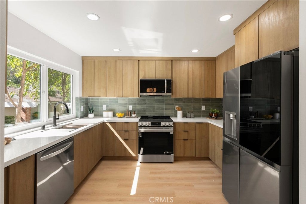 Photo of Listing #PW25186561