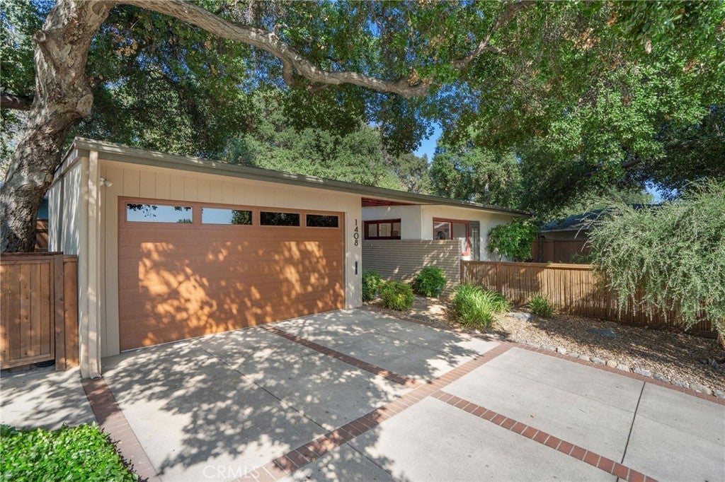 Photo of Listing #CV25187061