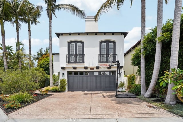 587 26th Street, Manhattan Beach.