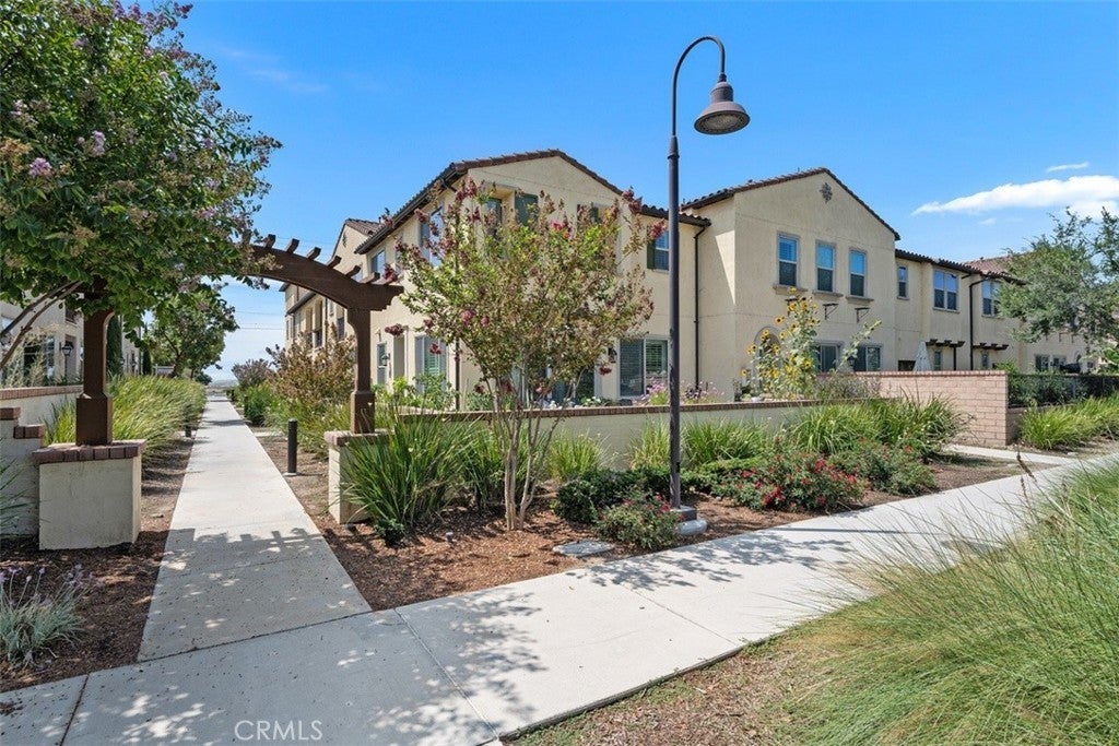 Photo of Listing #OC25188493