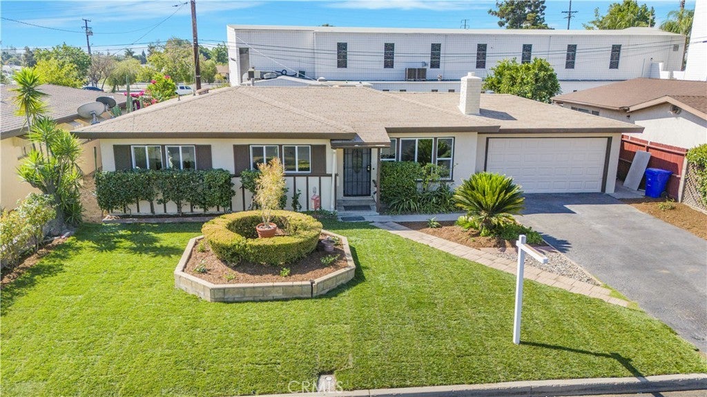 Photo of Listing #DW25187940