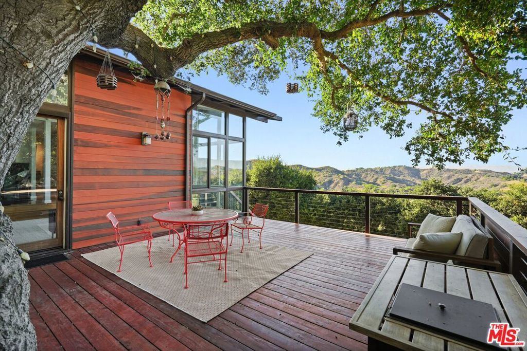 Photo of Listing #25578357