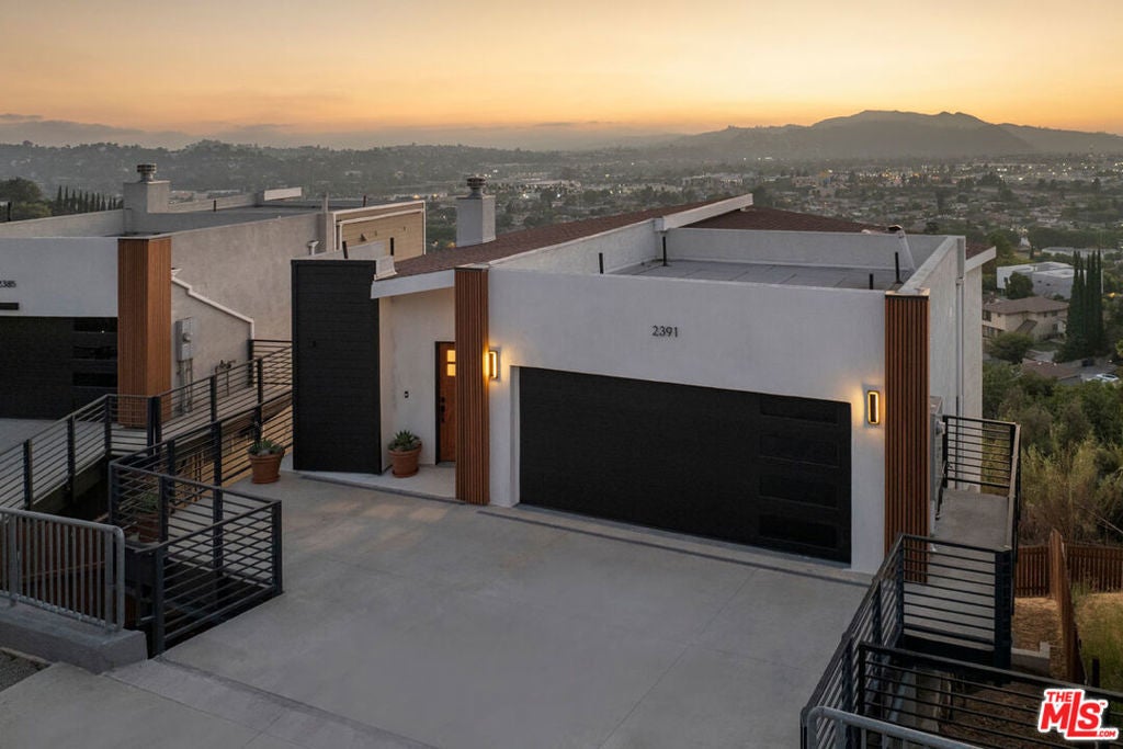 Photo of Listing #25579049