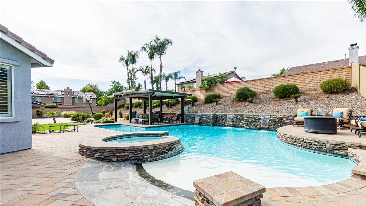 Photo of Listing #TR25187784