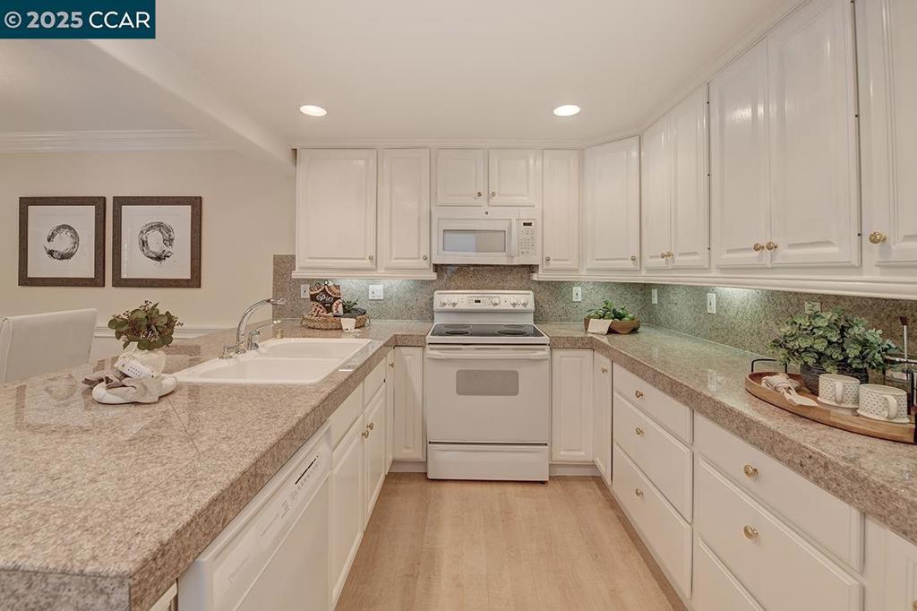 Photo of Listing #41108897