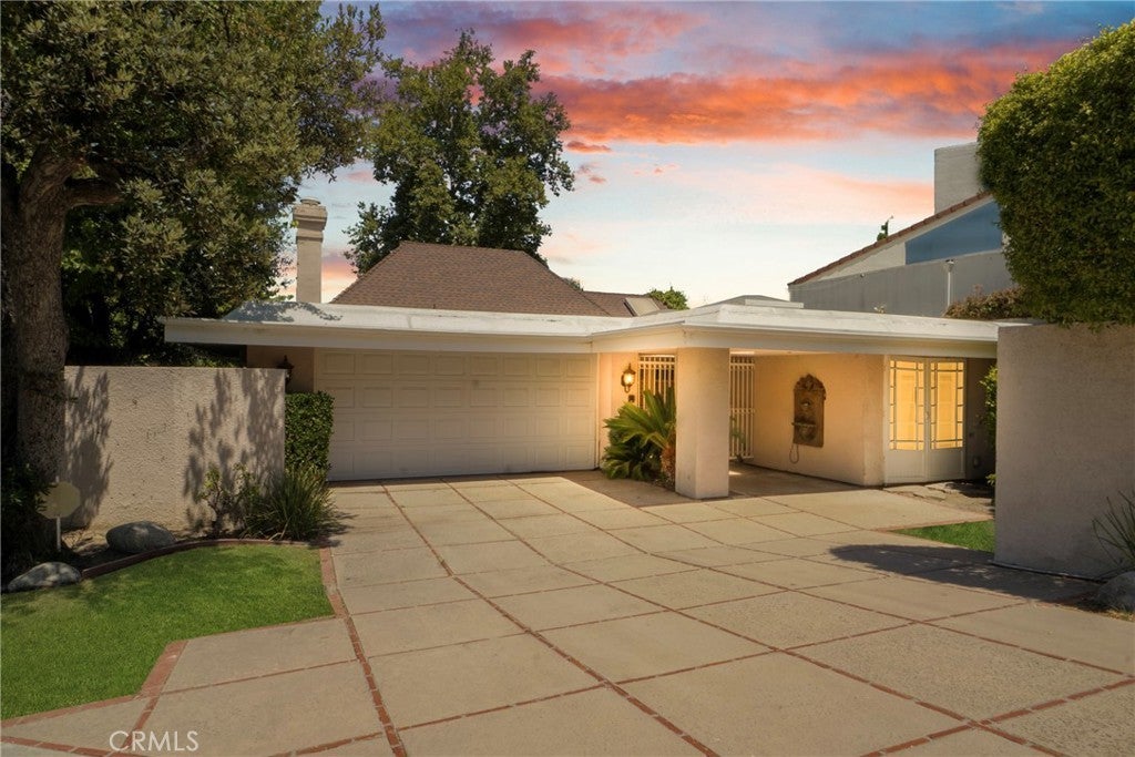 Photo of Listing #SR25174190