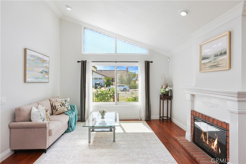 Photo of Listing #OC25188332