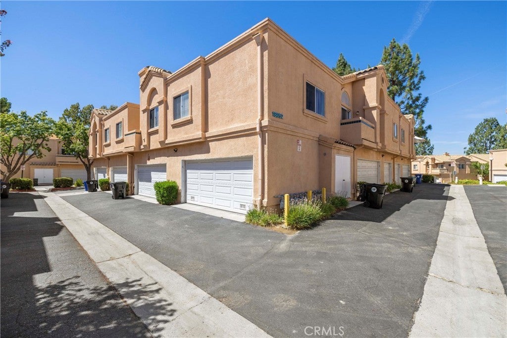 Photo of Listing #SR25187182