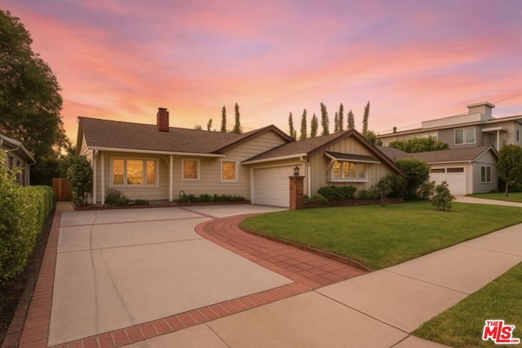 Photo of Listing #25581413