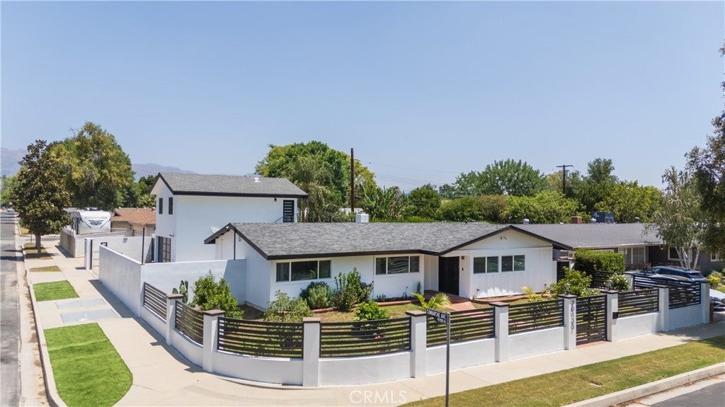 Photo of Listing #SR25189044