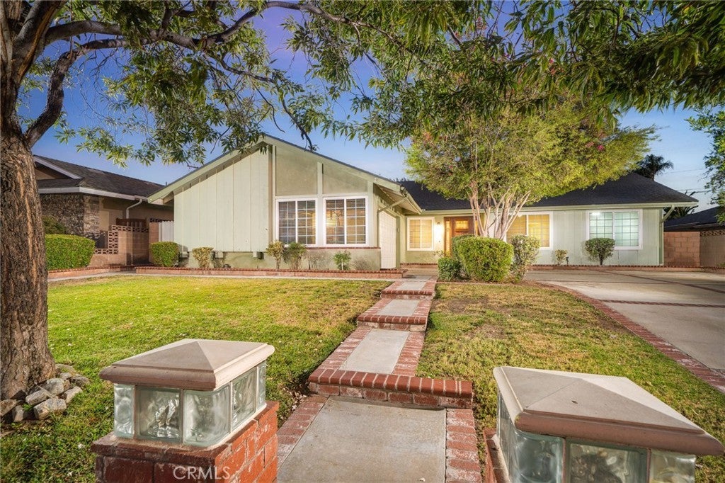 Photo of Listing #CV25186159