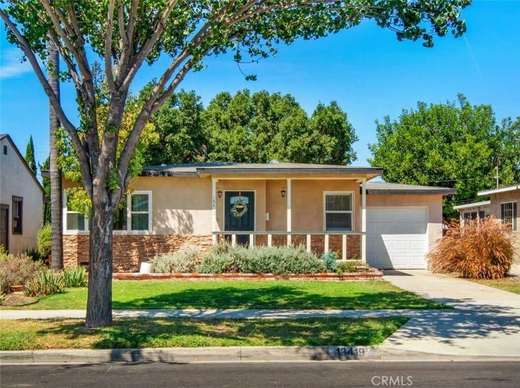 Photo of Listing #DW25189221