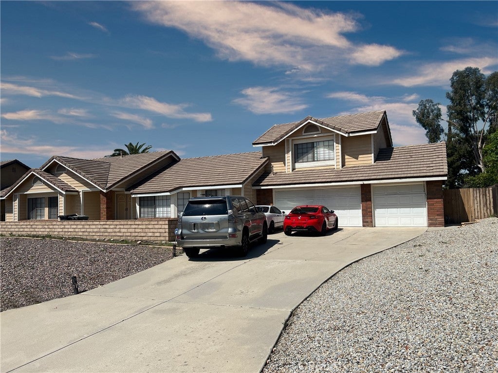 Photo of Listing #IV25189242