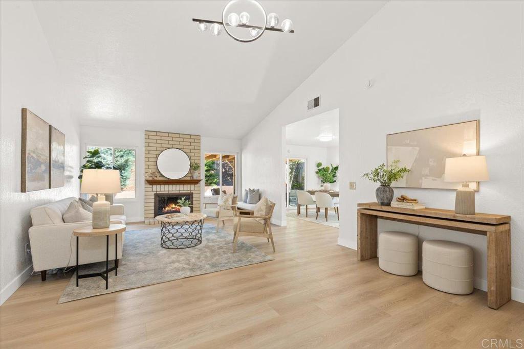 Photo of Listing #PTP2506389