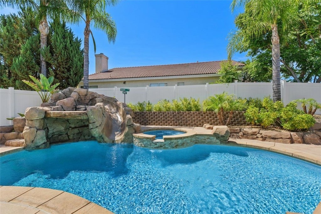 Photo of Listing #SW25189263