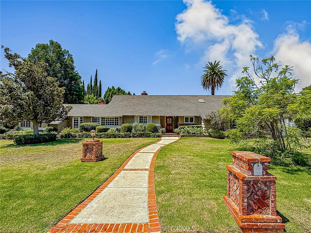 Photo of Listing #SR25189274