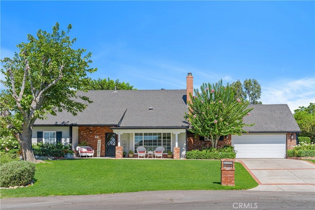 Photo of Listing #IV25187535