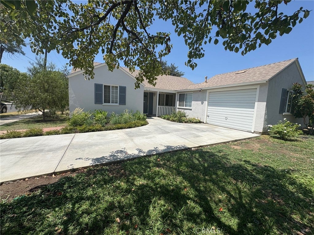 Photo of Listing #SR25189487