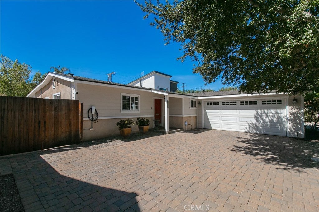 Photo of Listing #SR25189359