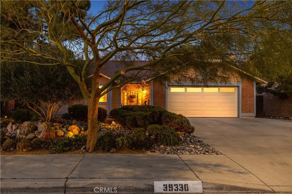 Photo of Listing #SR25189577