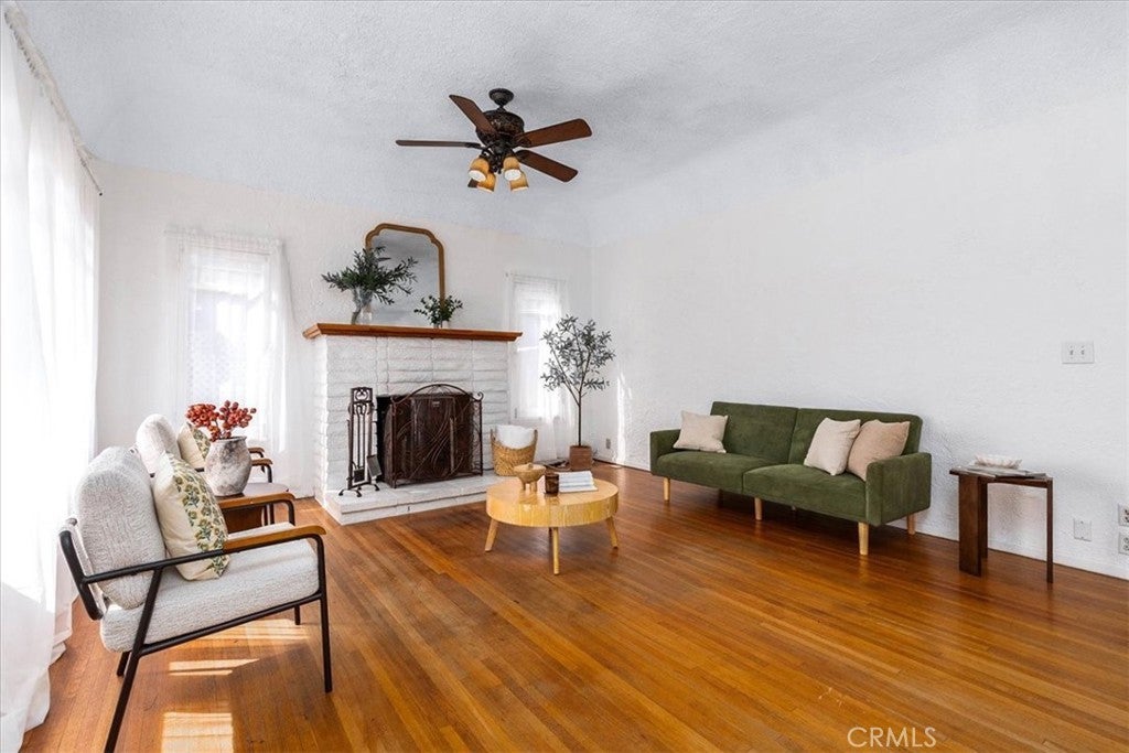 Photo of Listing #PW25189361