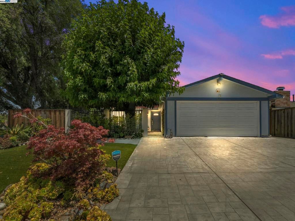 Photo of Listing #41109038