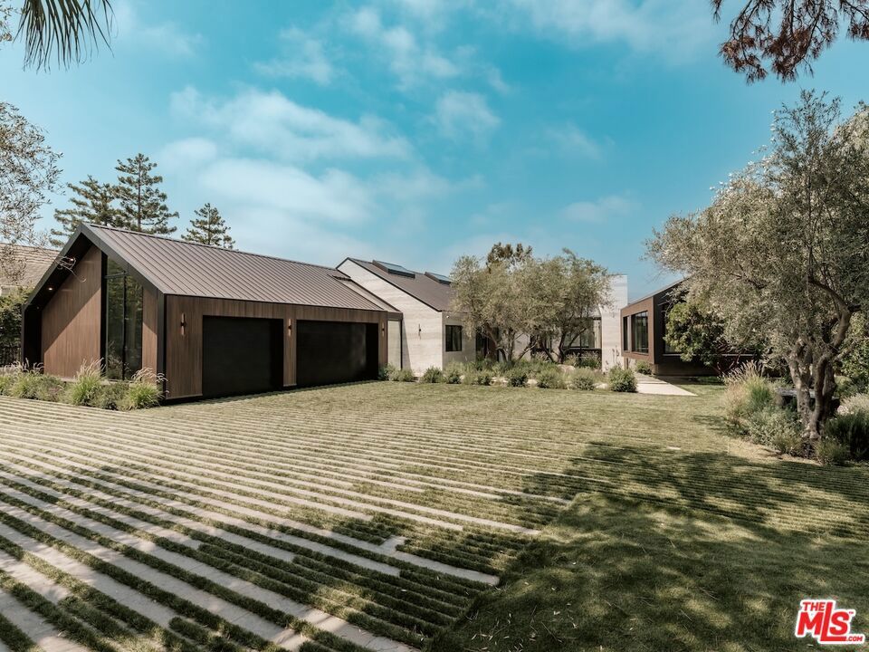 Photo of Listing #25581863