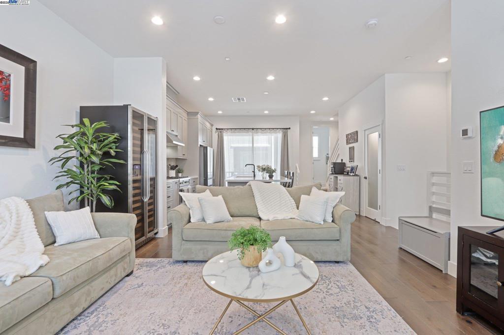 Photo of Listing #41109047