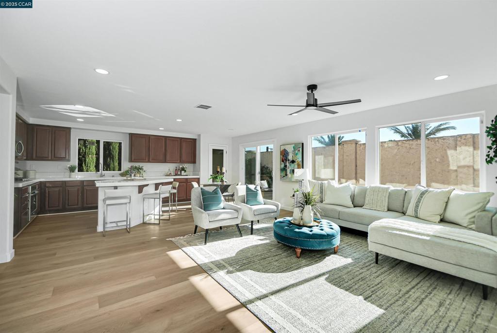 Photo of Listing #41109056