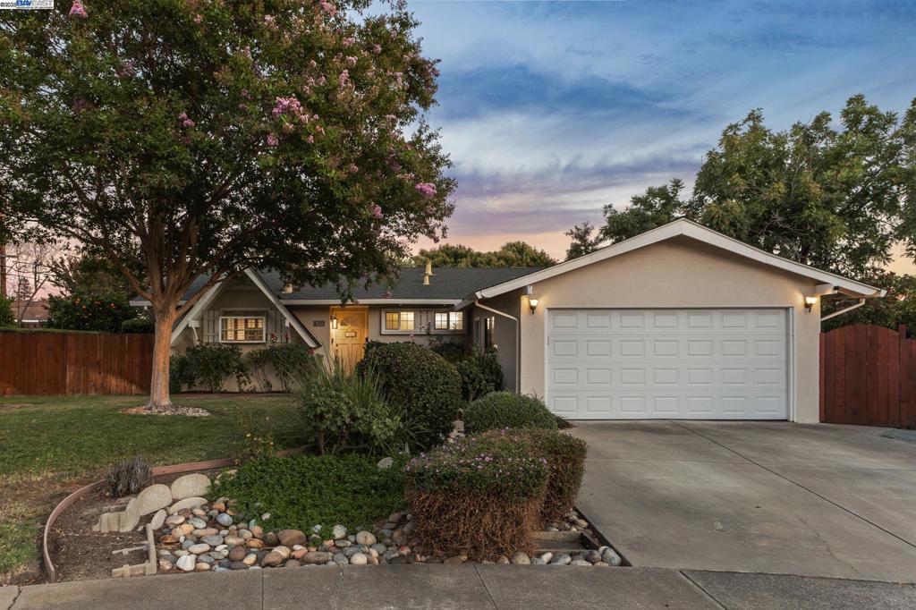 Photo of Listing #41109061