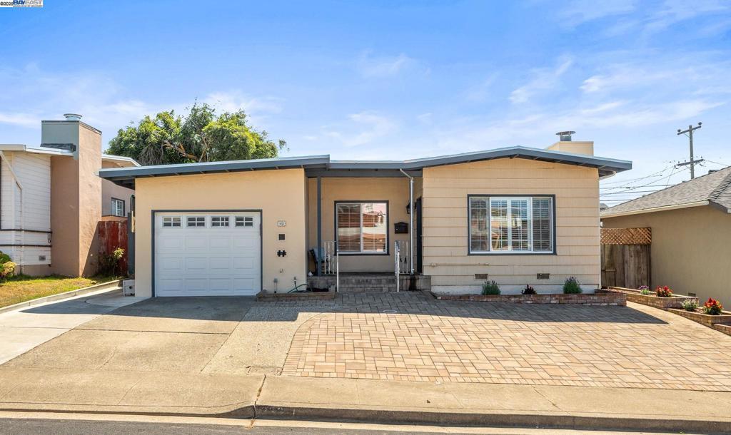 Photo of Listing #41109095