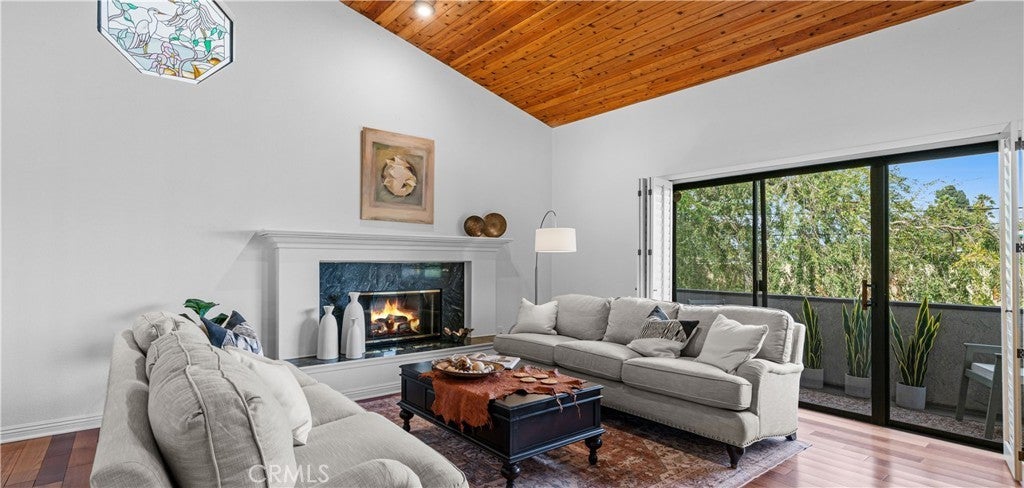 Photo of Listing #OC25190096