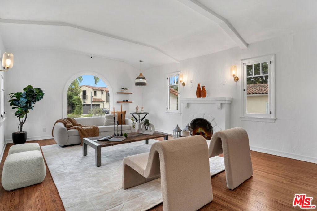 Photo of Listing #25576453