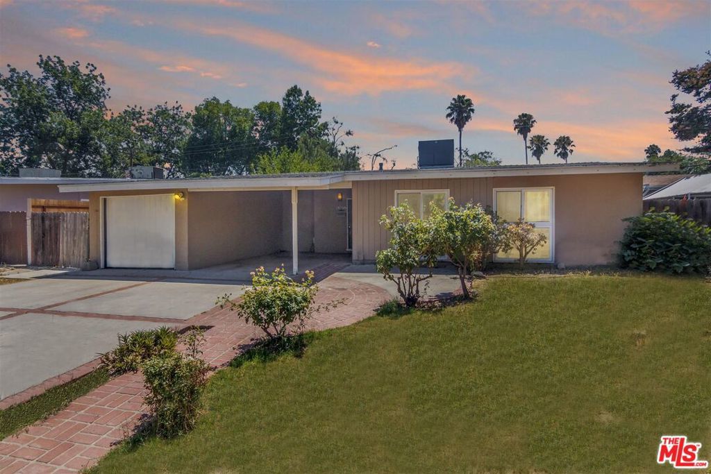 Photo of Listing #25543995