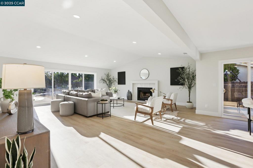 Photo of Listing #41109113