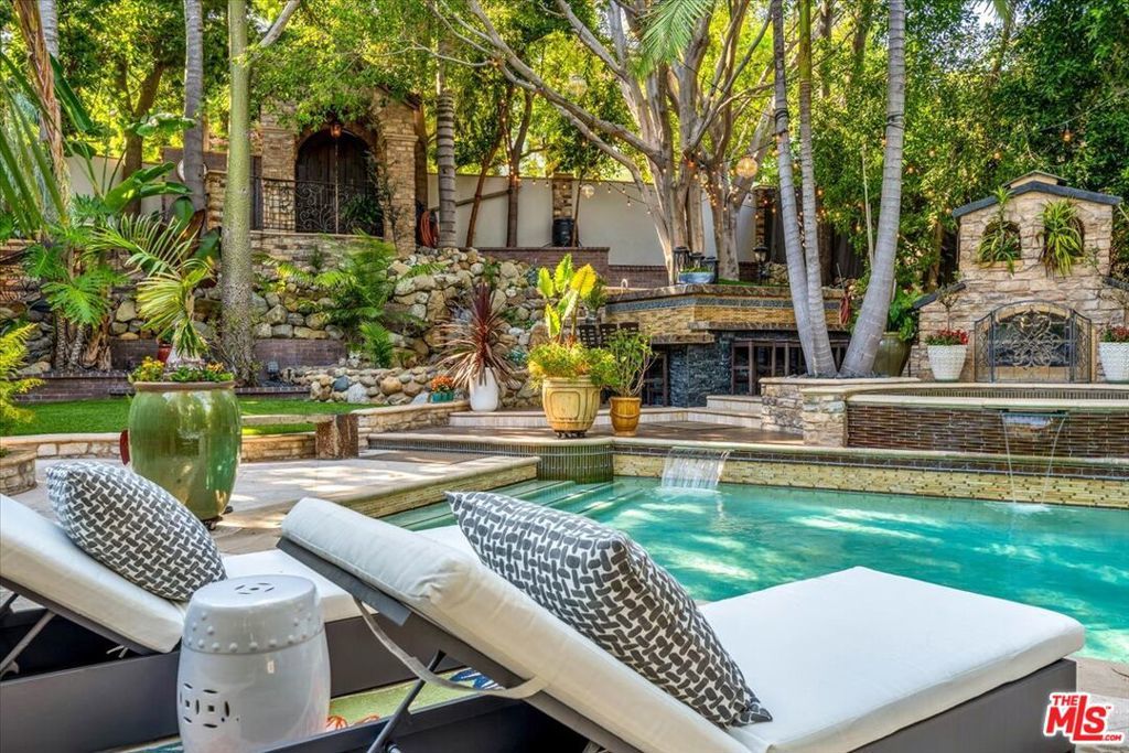 Photo of Listing #25582071