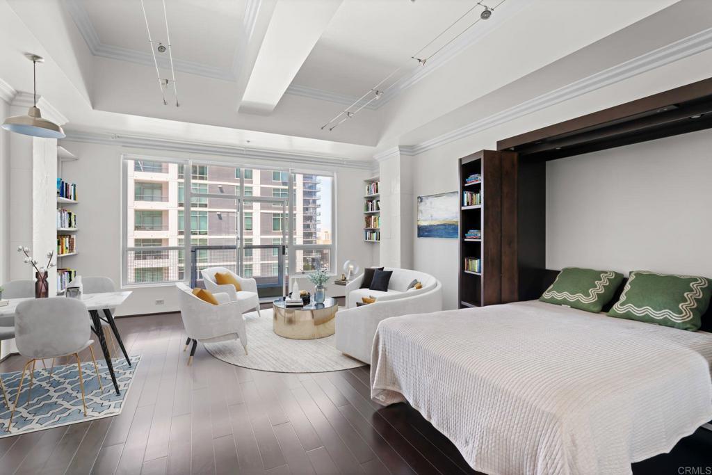 Photo of Listing #PTP2506434