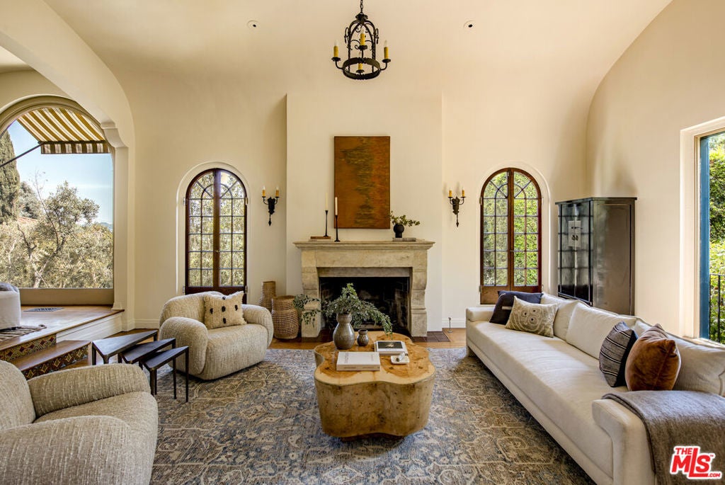 Photo of Listing #25582187