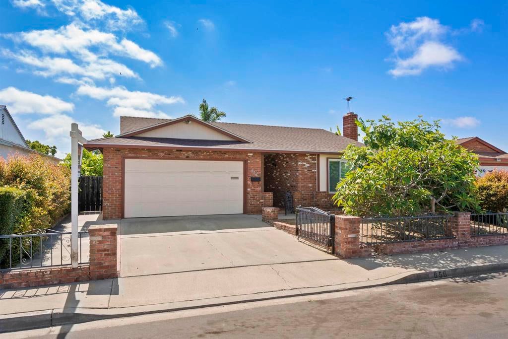 Photo of Listing #250037037SD