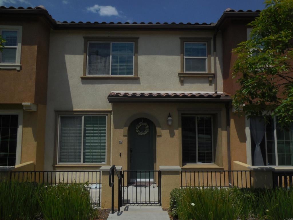 Photo of Listing #PTP2506442