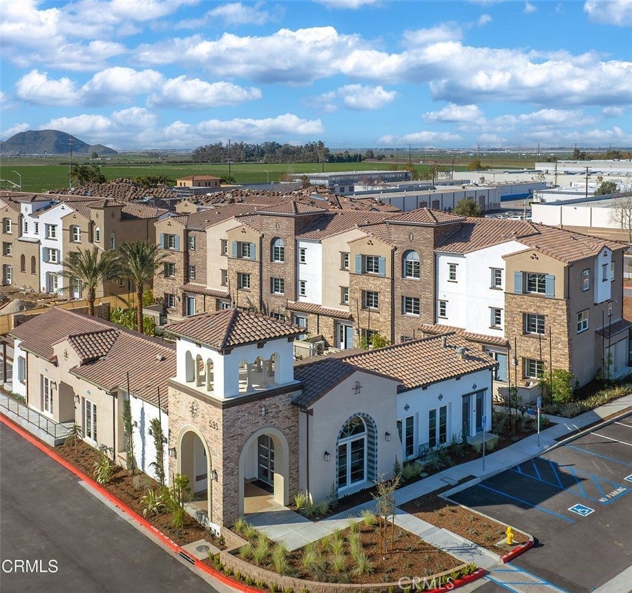 Photo of Listing #SR25183758